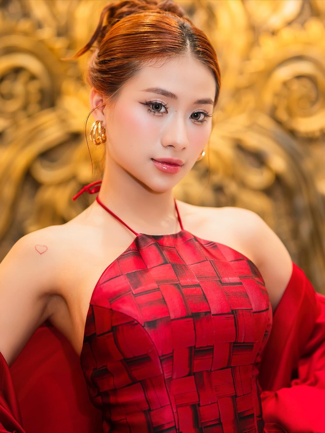 Louis Phạm tung ảnh nét căng đọ sắc cùng Thiều Bảo Trâm, visual ai "bén" hơn?- Ảnh 3. Louis Phạm tung ảnh nét căng đọ sắc cùng Thiều Bảo Trâm, visual ai "bén" hơn?- Ảnh 3.