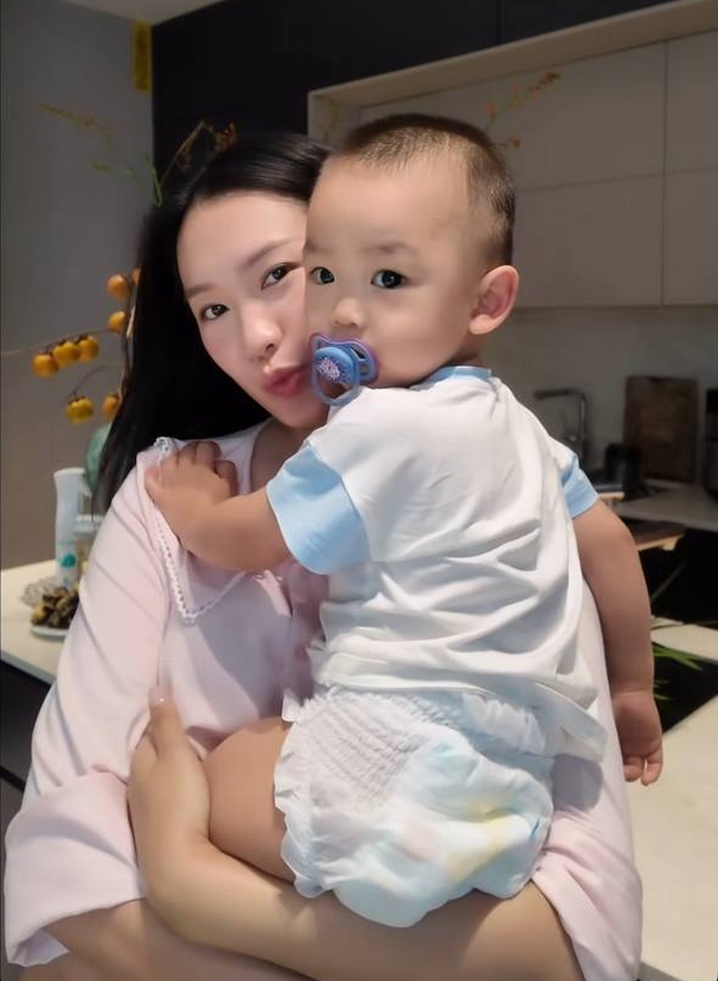 Doãn Hải My "lên đồ" chuẩn tiểu thư sang hết nấc, để mặt mộc vẫn cực xinh, netizen tấm tắc: Văn Hậu số hưởng!- Ảnh 6.