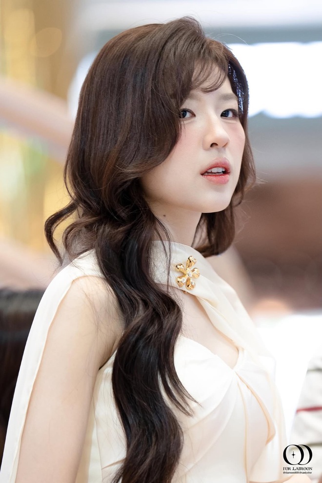 Tân binh Vbiz đi event đẹp phát sáng, visual sánh ngang Suzy và Jisoo- Ảnh 10. Tân binh Vbiz đi event đẹp phát sáng, visual sánh ngang Suzy và Jisoo- Ảnh 10.