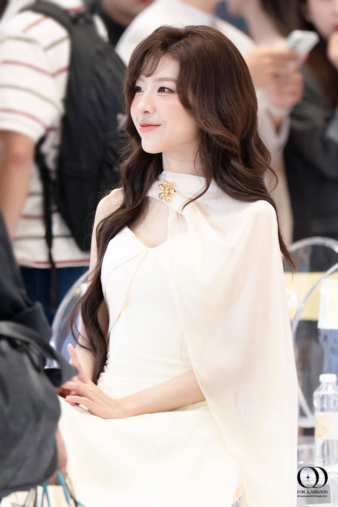 Tân binh Vbiz đi event đẹp phát sáng, visual sánh ngang Suzy và Jisoo- Ảnh 2. Tân binh Vbiz đi event đẹp phát sáng, visual sánh ngang Suzy và Jisoo- Ảnh 2.