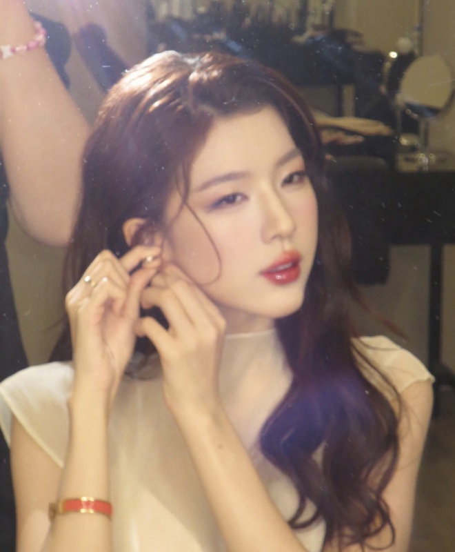 Tân binh Vbiz đi event đẹp phát sáng, visual sánh ngang Suzy và Jisoo- Ảnh 12. Tân binh Vbiz đi event đẹp phát sáng, visual sánh ngang Suzy và Jisoo- Ảnh 12.