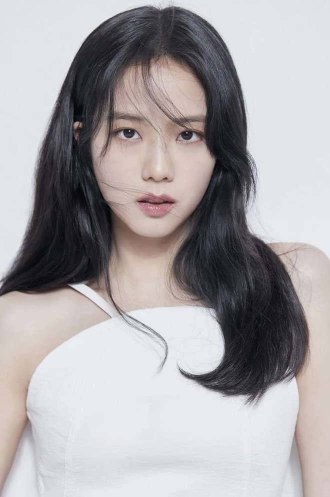 Tân binh Vbiz đi event đẹp phát sáng, visual sánh ngang Suzy và Jisoo- Ảnh 11. Tân binh Vbiz đi event đẹp phát sáng, visual sánh ngang Suzy và Jisoo- Ảnh 11.