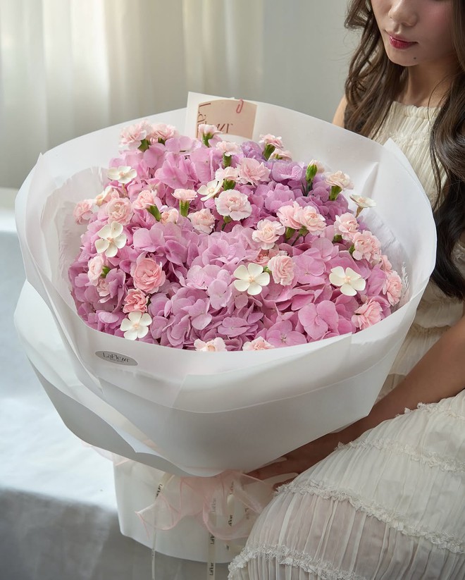 14 tiệm hoa tươi đẹp tan chảy trái tim, mua tặng 20/10 là quá chuẩn- Ảnh 19. 14 tiệm hoa tươi đẹp tan chảy trái tim, mua tặng 20/10 là quá chuẩn- Ảnh 19.