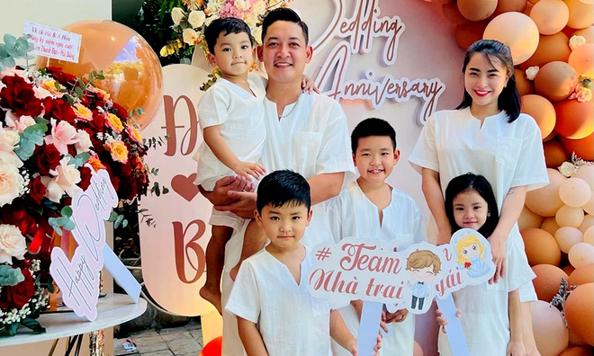 3 mẹ kế "kỳ lạ" nhất showbiz Việt: Có người không cho con riêng gọi mình là mẹ- Ảnh 12.