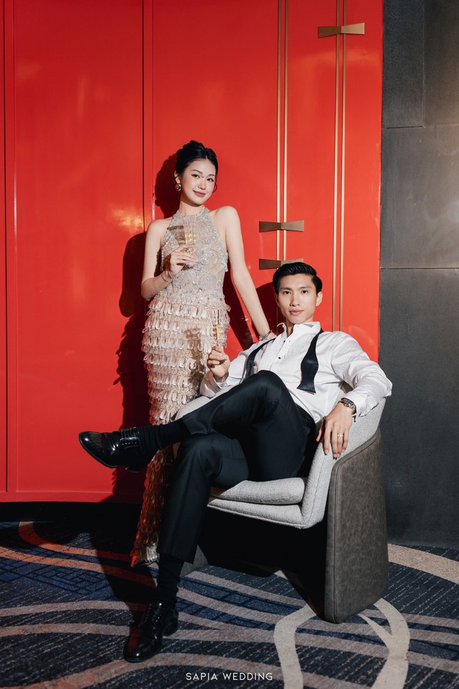 Ngắm trọn bộ ảnh cưới "trăm năm xem lại vẫn còn thấy sang" của Đoàn Văn Hậu - Doãn Hải My- Ảnh 13. Ngắm trọn bộ ảnh cưới "trăm năm xem lại vẫn còn thấy sang" của Đoàn Văn Hậu - Doãn Hải My- Ảnh 13.