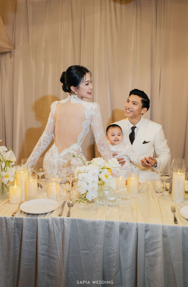 Ngắm trọn bộ ảnh cưới "trăm năm xem lại vẫn còn thấy sang" của Đoàn Văn Hậu - Doãn Hải My- Ảnh 36. Ngắm trọn bộ ảnh cưới "trăm năm xem lại vẫn còn thấy sang" của Đoàn Văn Hậu - Doãn Hải My- Ảnh 36.