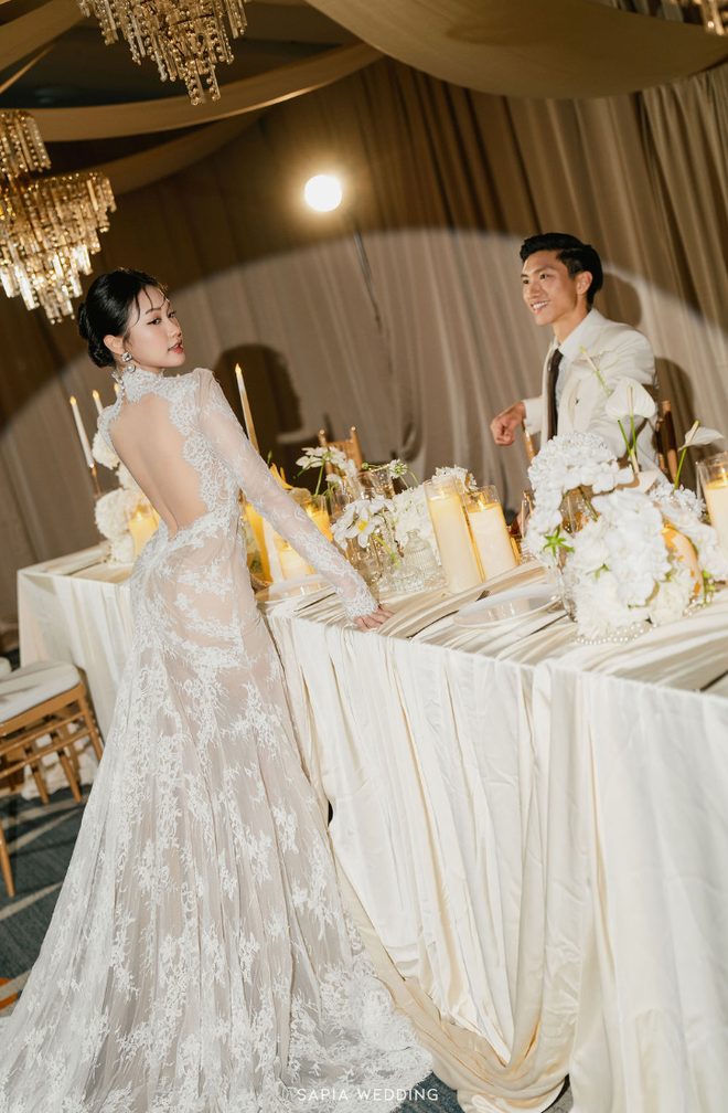 Ngắm trọn bộ ảnh cưới "trăm năm xem lại vẫn còn thấy sang" của Đoàn Văn Hậu - Doãn Hải My- Ảnh 35. Ngắm trọn bộ ảnh cưới "trăm năm xem lại vẫn còn thấy sang" của Đoàn Văn Hậu - Doãn Hải My- Ảnh 35.