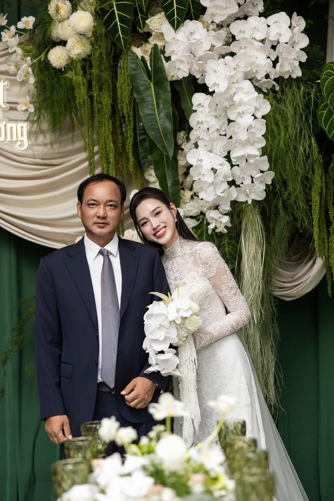 Đỗ Hà liên tục né nụ hôn của thiếu gia Viết Vương trong đám cưới- Ảnh 5.