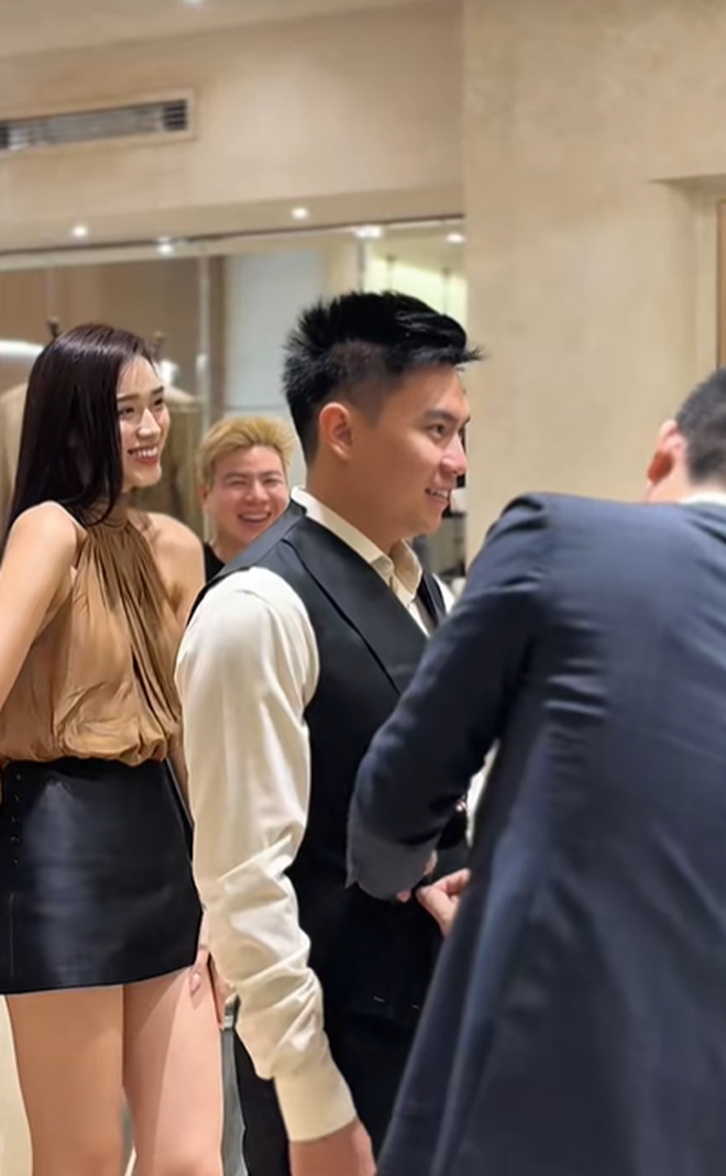 Chiếc quần của Tổng Giám đốc Tập đoàn Sơn Hải ngày đi cưới vợ sao lại thế này?- Ảnh 6.