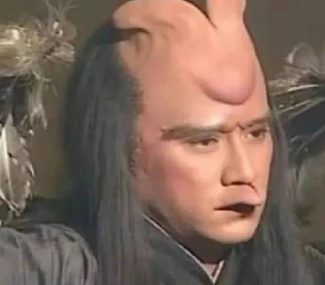Hoa hậu H’Hen Niê khiến nhiều mẹ bỉm vừa xót xa vừa đồng cảm khi chia sẻ hình ảnh bị nổi mề đay sau sinh- Ảnh 1.