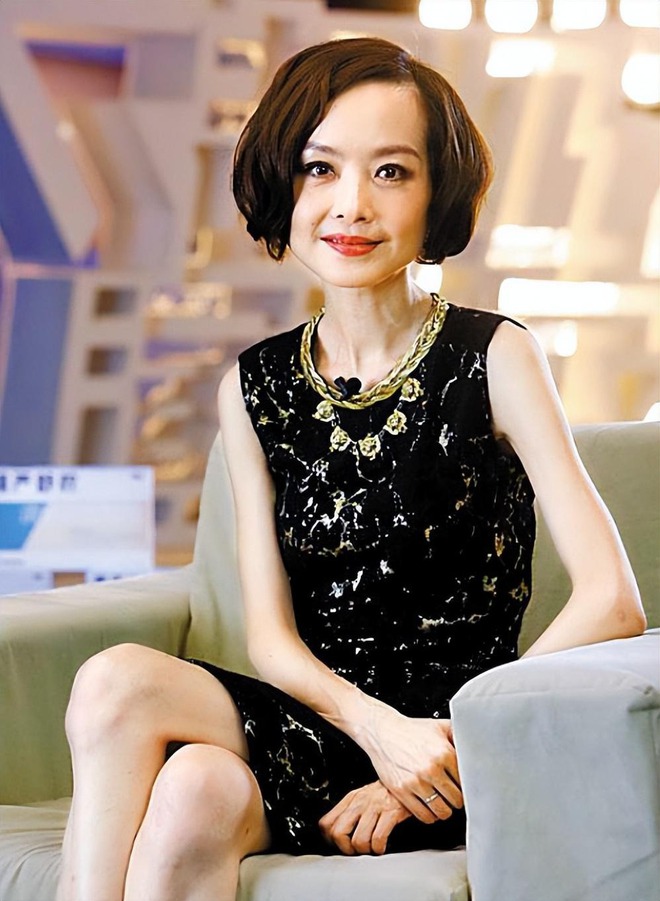 5 mỹ nhân showbiz này "ăn giấy sống qua ngày" sao?- Ảnh 18. 5 mỹ nhân showbiz này "ăn giấy sống qua ngày" sao?- Ảnh 18.