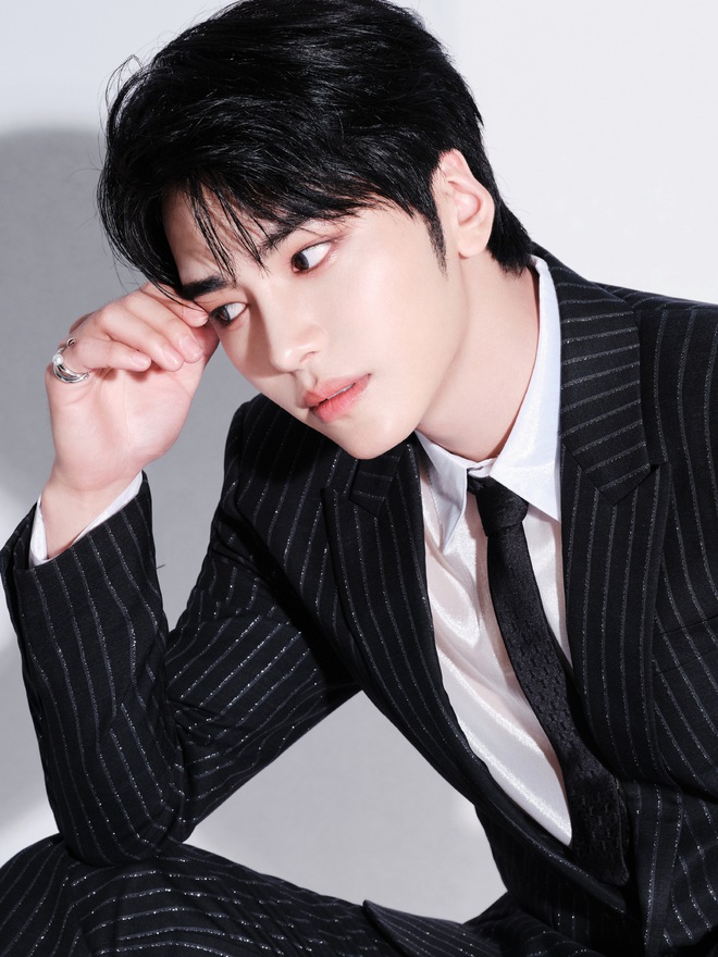 Trương Bá Chi đang hẹn hò trai trẻ 2K4?- Ảnh 5. Trương Bá Chi đang hẹn hò trai trẻ 2K4?- Ảnh 5.