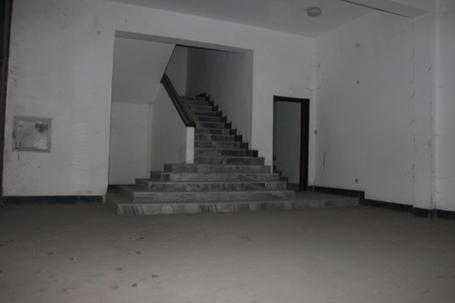 CLIP: "Nhà ma" số 300 Kim Mã, Hà Nội đã có người vào ở?- Ảnh 4. CLIP: "Nhà ma" số 300 Kim Mã, Hà Nội đã có người vào ở?- Ảnh 4.