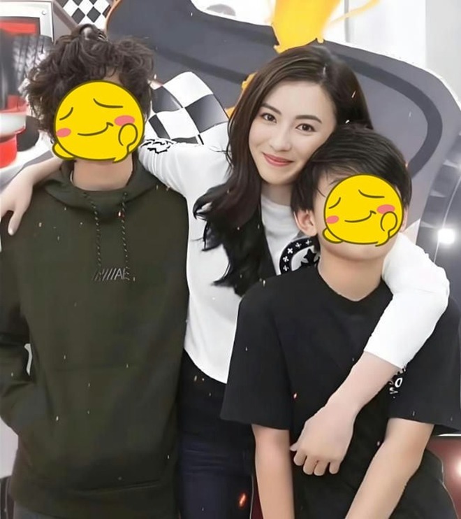 Trương Bá Chi đang hẹn hò trai trẻ 2K4?- Ảnh 9. Trương Bá Chi đang hẹn hò trai trẻ 2K4?- Ảnh 9.