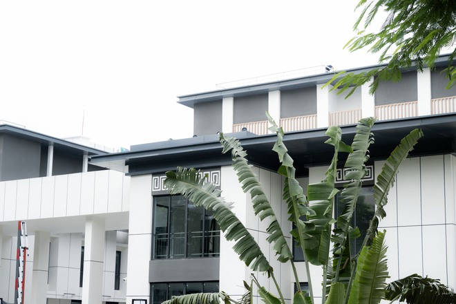 CLIP: "Nhà ma" số 300 Kim Mã, Hà Nội đã có người vào ở?- Ảnh 11. CLIP: "Nhà ma" số 300 Kim Mã, Hà Nội đã có người vào ở?- Ảnh 11.