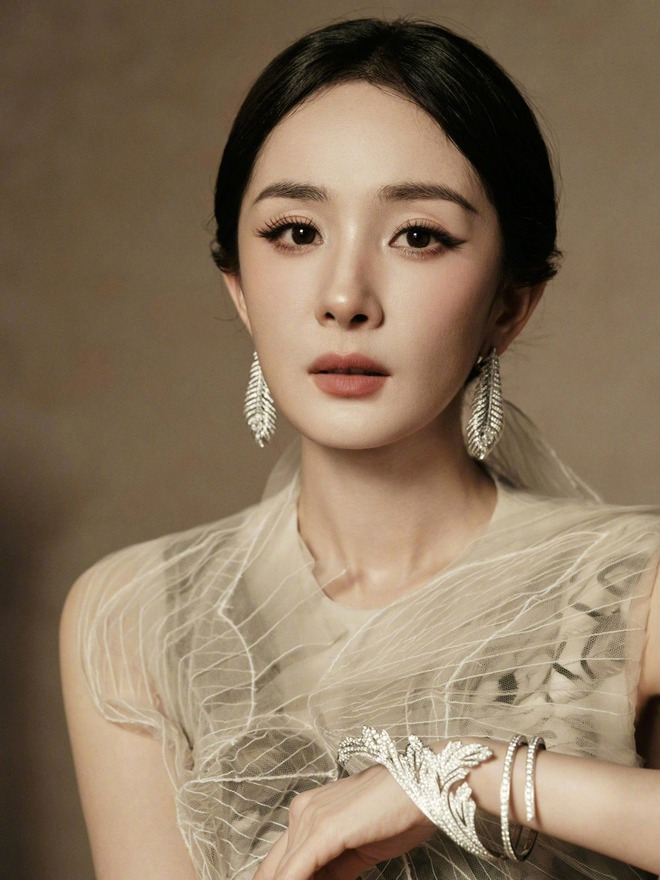 Mỹ nhân bị đánh vì dám đứng chắn ống kính của Lưu Diệc Phi- Ảnh 6. Mỹ nhân bị đánh vì dám đứng chắn ống kính của Lưu Diệc Phi- Ảnh 6.