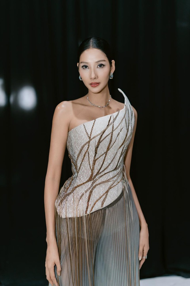 Hoàng Thuỳ - Lê Thuý làm hoà: Chuyện gì đã xảy ra mà "không đội trời chung" suốt 13 năm?- Ảnh 3. Hoàng Thuỳ - Lê Thuý làm hoà: Chuyện gì đã xảy ra mà "không đội trời chung" suốt 13 năm?- Ảnh 3.