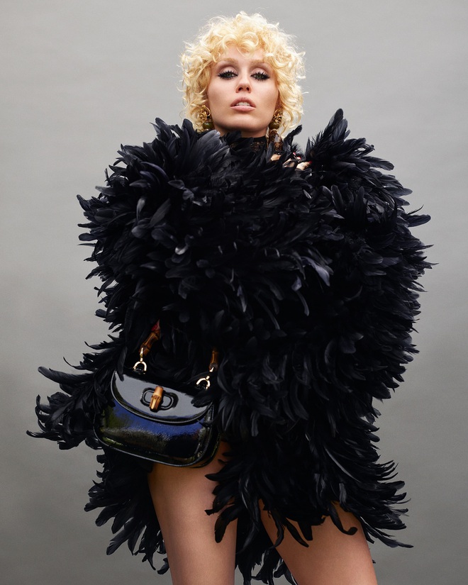 mileycyrus2025-10-20t190039000z1-1761557512774524960963.jpg
