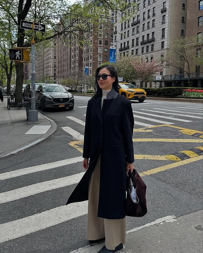 Cô gái châu Á cưới hậu duệ gia tộc Givenchy: Nhan sắc như bản tình ca, style sang đến mức Google cũng bối rối- Ảnh 7. Cô gái châu Á cưới hậu duệ gia tộc Givenchy: Nhan sắc như bản tình ca, style sang đến mức Google cũng bối rối- Ảnh 7.