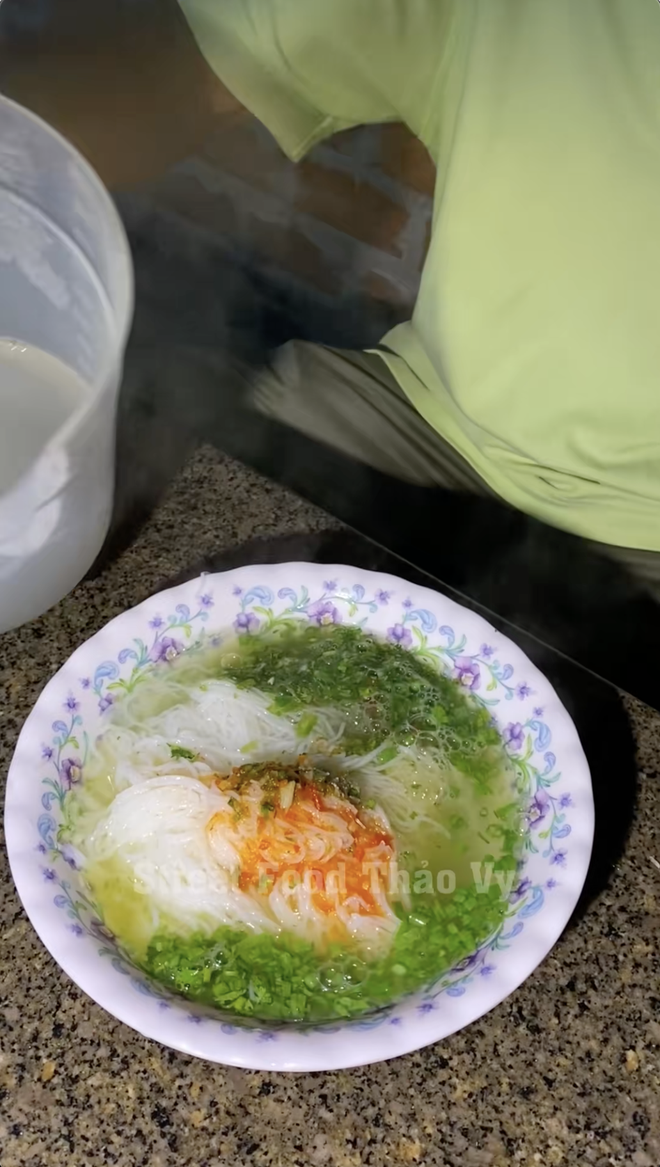 Sự thật đằng sau tô bún đắt nhất Việt Nam- Ảnh 1. Sự thật đằng sau tô bún đắt nhất Việt Nam- Ảnh 1.