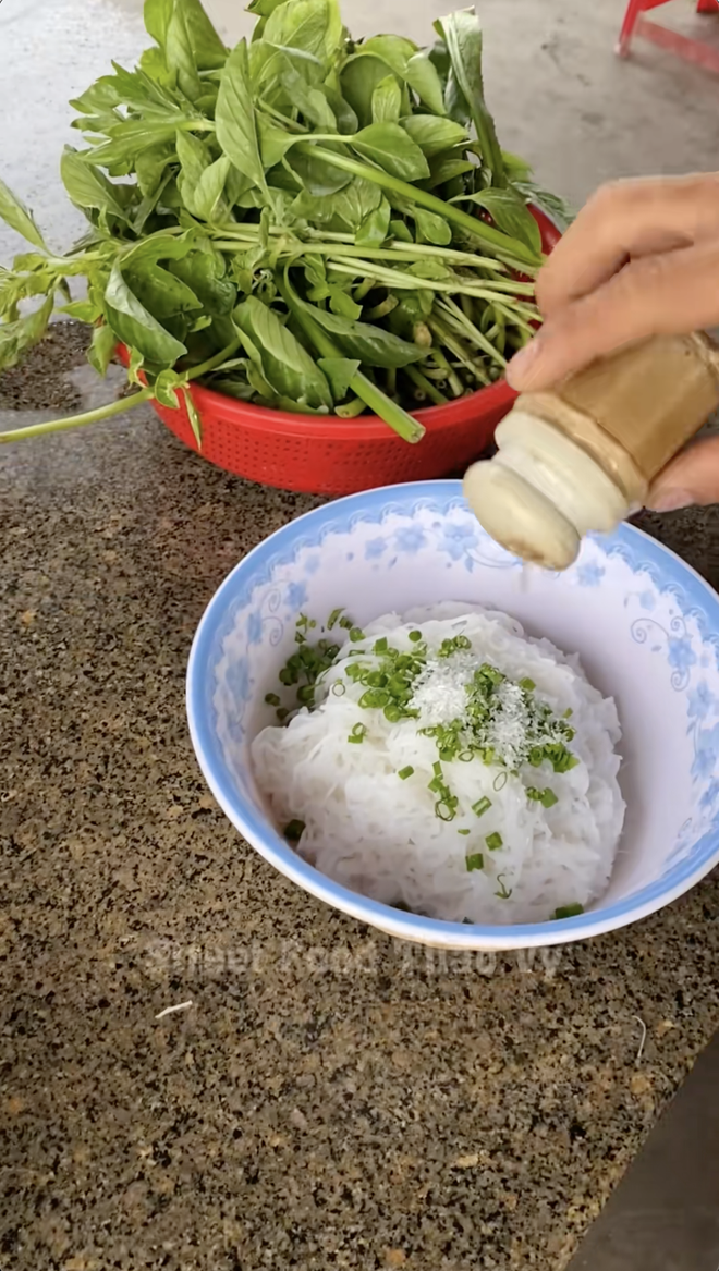 Sự thật đằng sau tô bún đắt nhất Việt Nam- Ảnh 5. Sự thật đằng sau tô bún đắt nhất Việt Nam- Ảnh 5.