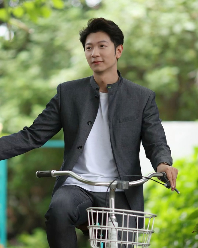 "Nam vương tiêu tiền như rác" giờ thê thảm đến nỗi phải đi phụ hồ, bê gạch xách vữa mưu sinh- Ảnh 1.