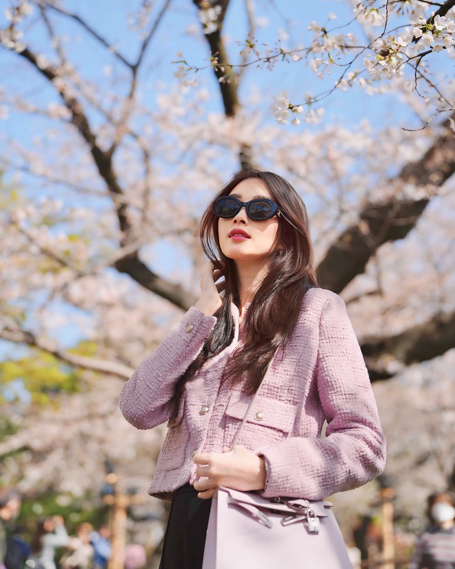 Phong cách thời trang mỗi người một vẻ của 4 nàng dâu hào môn nổi tiếng nhất- Ảnh 8. Phong cách thời trang mỗi người một vẻ của 4 nàng dâu hào môn nổi tiếng nhất- Ảnh 8.