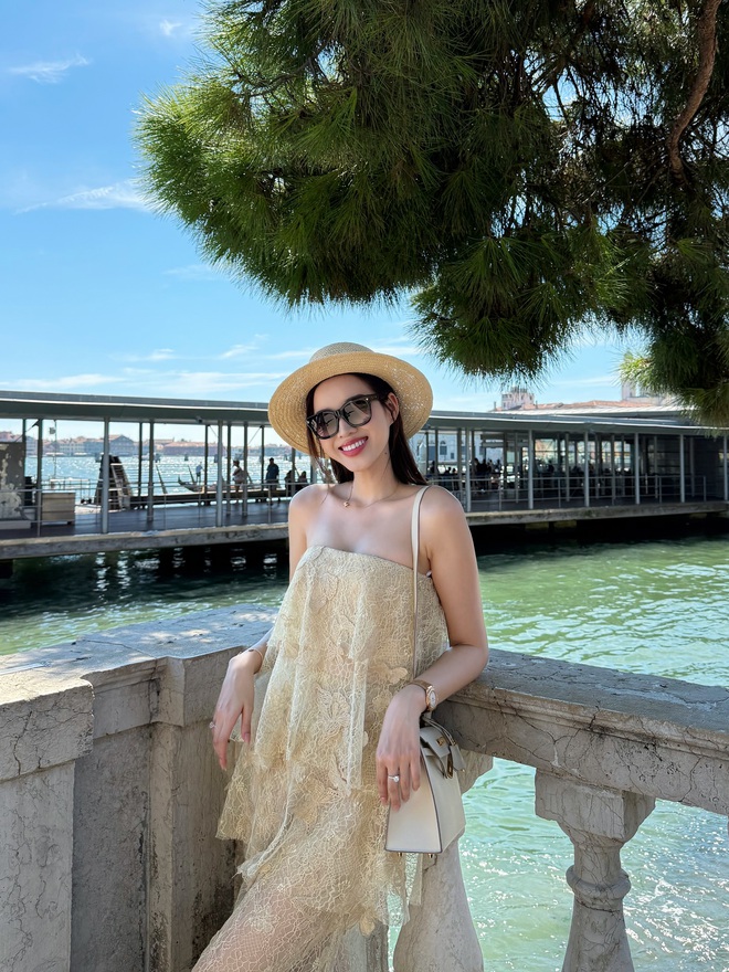 Phong cách thời trang mỗi người một vẻ của 4 nàng dâu hào môn nổi tiếng nhất- Ảnh 5. Phong cách thời trang mỗi người một vẻ của 4 nàng dâu hào môn nổi tiếng nhất- Ảnh 5.