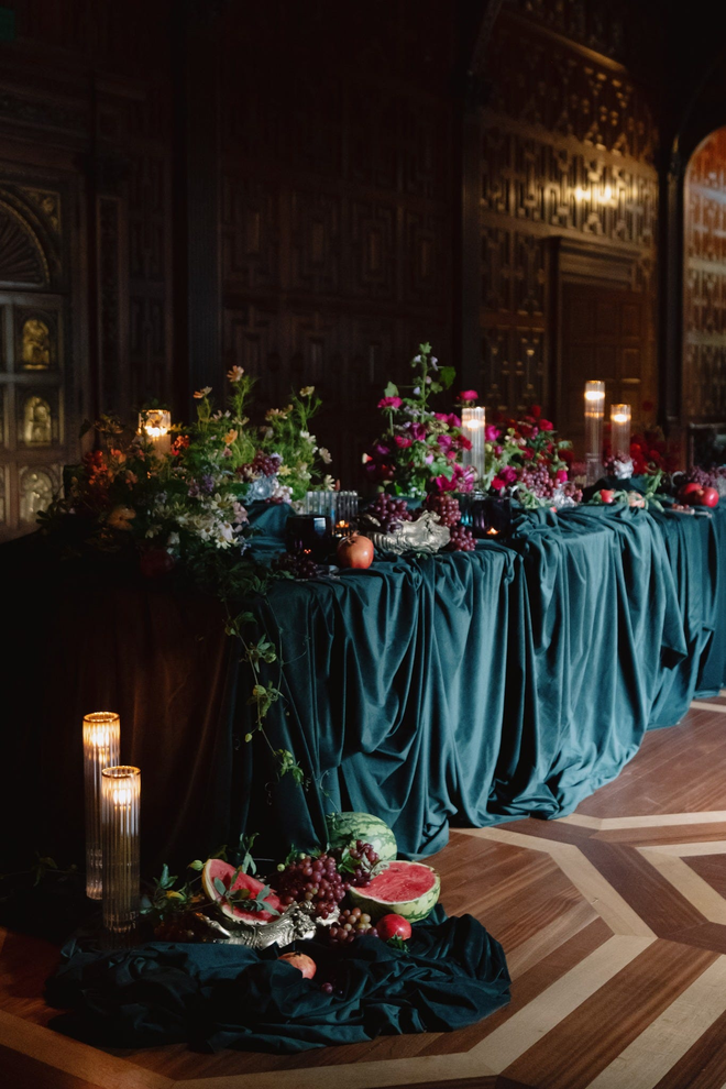 Ảnh cưới nét căng của em chồng Hà Tăng lên thẳng tạp chí châu Âu: Váy và nhẫn cưới "khủng" được hé lộ- Ảnh 3. Ảnh cưới nét căng của em chồng Hà Tăng lên thẳng tạp chí châu Âu: Váy và nhẫn cưới "khủng" được hé lộ- Ảnh 3.