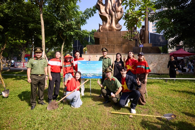 Hoà Minzy, Phạm Quỳnh Anh cùng tham gia buổi lễ trồng cây "Thành phố nở hoa", nhưng spotlight thuộc về 1 Anh Trai- Ảnh 5.