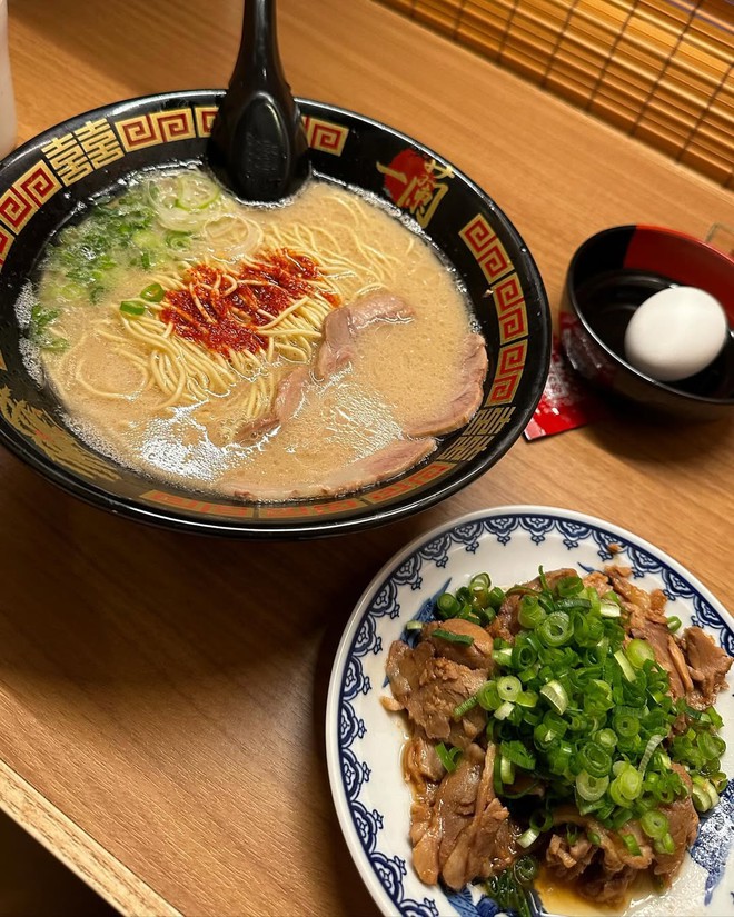 fell-in-love-with-tokyo-what-a-ramen-tic-city-1-17617200023091738656737.jpg