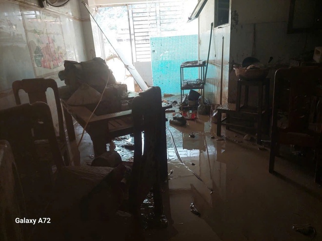 Nhà 1 Hoa hậu Việt tan hoang sau lũ quét, xem cận khung cảnh mới kinh hoàng- Ảnh 1.