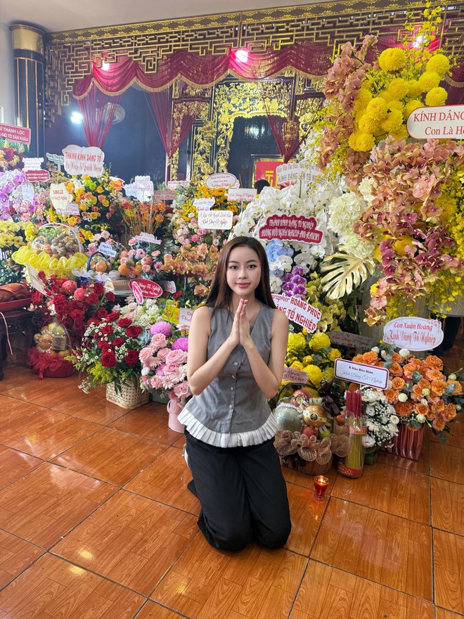 Tình trạng của NS Hoài Linh tại đền thờ 100 tỷ trong ngày giỗ Tổ sân khấu- Ảnh 5.