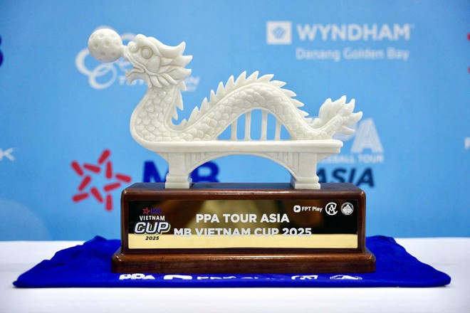 Chiêm ngưỡng cúp Rồng vô địch của PPA Tour Asia Vietnam Cup 2025: Độc đáo, nhìn là nhớ ngay đến Đà Nẵng- Ảnh 3.