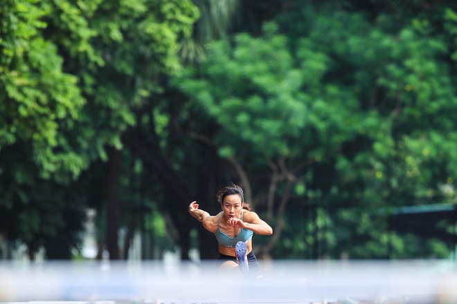 Hotgirl điền kinh khoe cơ bụng 6 múi, “mướt mồ hôi” trên đường đua SEA Games 33- Ảnh 10.