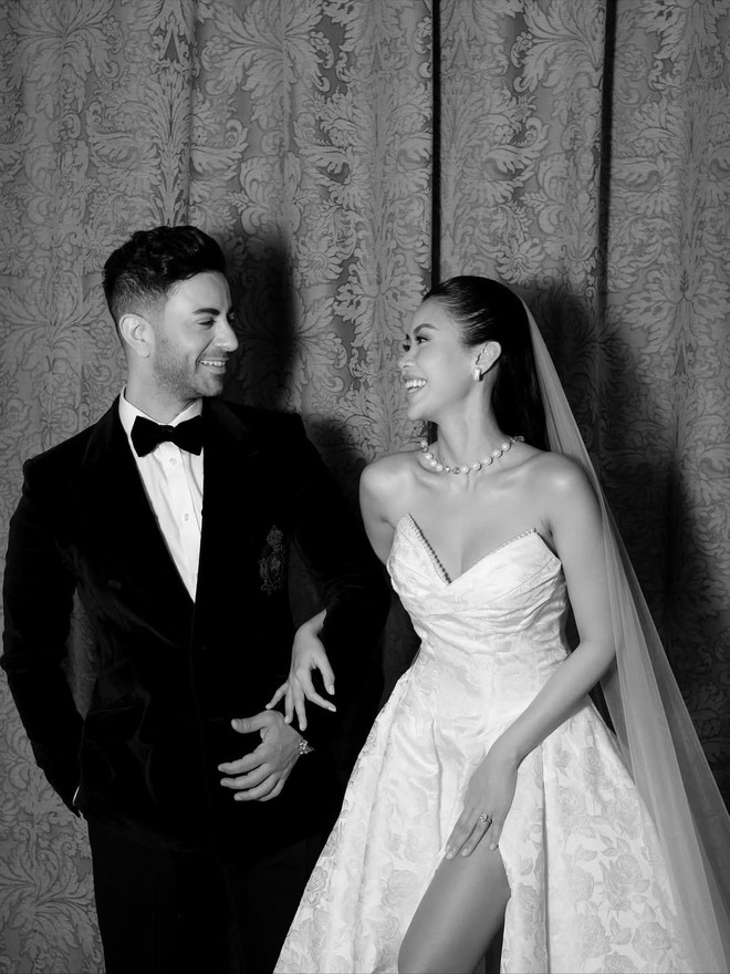 Rể tỷ phú Johnathan Hạnh Nguyễn lộ chuyện "sủng vợ"- Ảnh 3. Rể tỷ phú Johnathan Hạnh Nguyễn lộ chuyện "sủng vợ"- Ảnh 3.