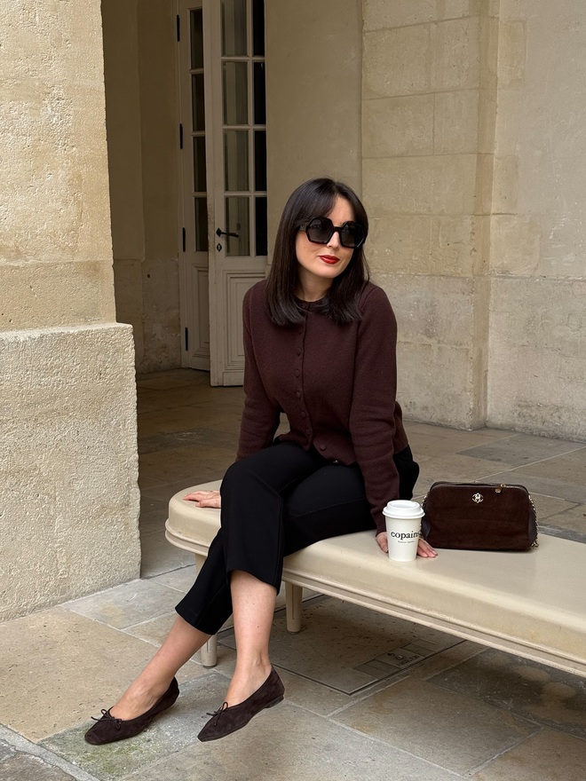 Phụ nữ Pháp mặc áo len đơn giản mà vẫn sang là vì họ ưu ái 5 kiểu dáng này- Ảnh 10.