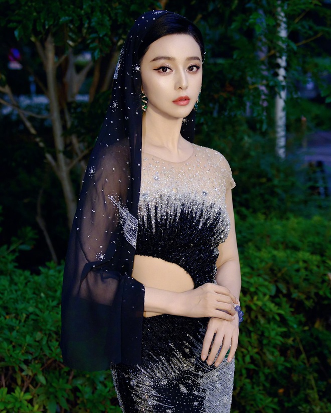 Tuổi trung niên không tầm thường của Phạm Băng Băng- Ảnh 9. Tuổi trung niên không tầm thường của Phạm Băng Băng- Ảnh 9.