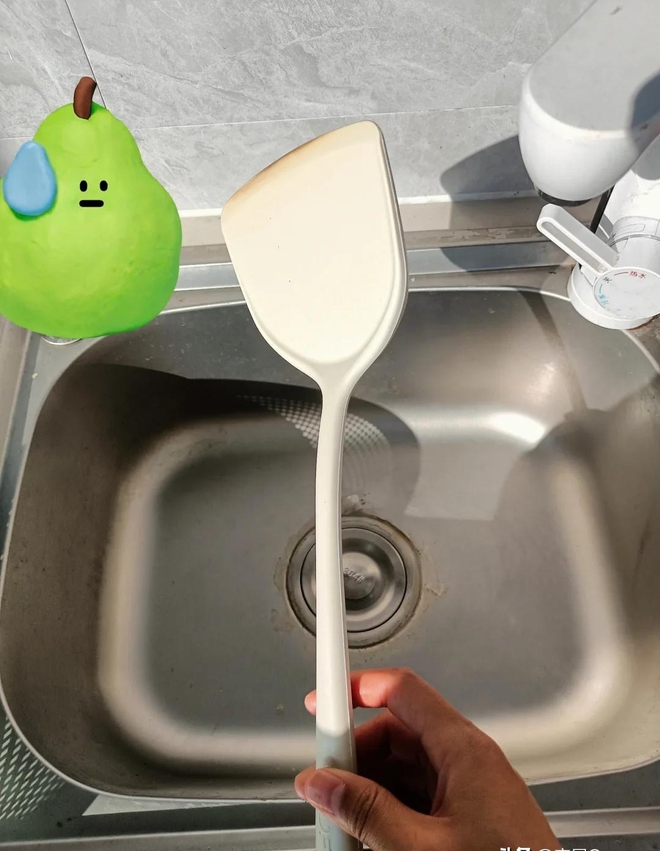 Dù tiết kiệm đến đâu, đừng dại mua 5 món đồ giá rẻ này vì dễ sinh bệnh, giảm tuổi thọ- Ảnh 1. Dù tiết kiệm đến đâu, đừng dại mua 5 món đồ giá rẻ này vì dễ sinh bệnh, giảm tuổi thọ- Ảnh 1.