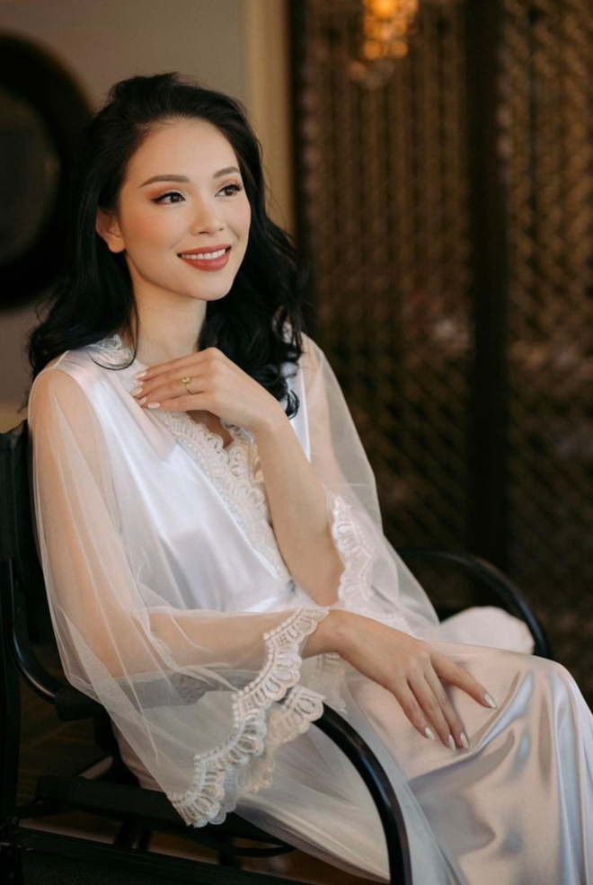 3 bóng hồng của gia tộc Johnathan Hạnh Nguyễn- Ảnh 3. 3 bóng hồng của gia tộc Johnathan Hạnh Nguyễn- Ảnh 3.