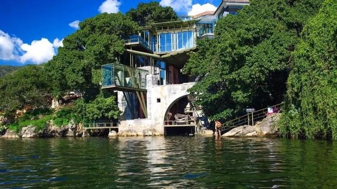 Nữ nghệ sĩ 30 năm không ăn cơm sở hữu biệt thự "cung trăng - mặt trời" đẹp nhất thế gian- Ảnh 4. Nữ nghệ sĩ 30 năm không ăn cơm sở hữu biệt thự "cung trăng - mặt trời" đẹp nhất thế gian- Ảnh 4.