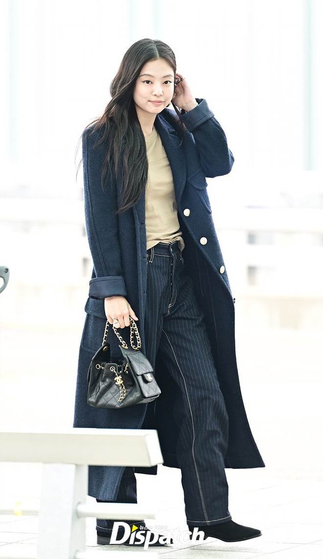 Bùng binh tình ái Jennie (BLACKPINK) - Kai (EXO) - V (BTS) đụng mặt, tạo nên cuộc hội ngộ lịch sử- Ảnh 1.