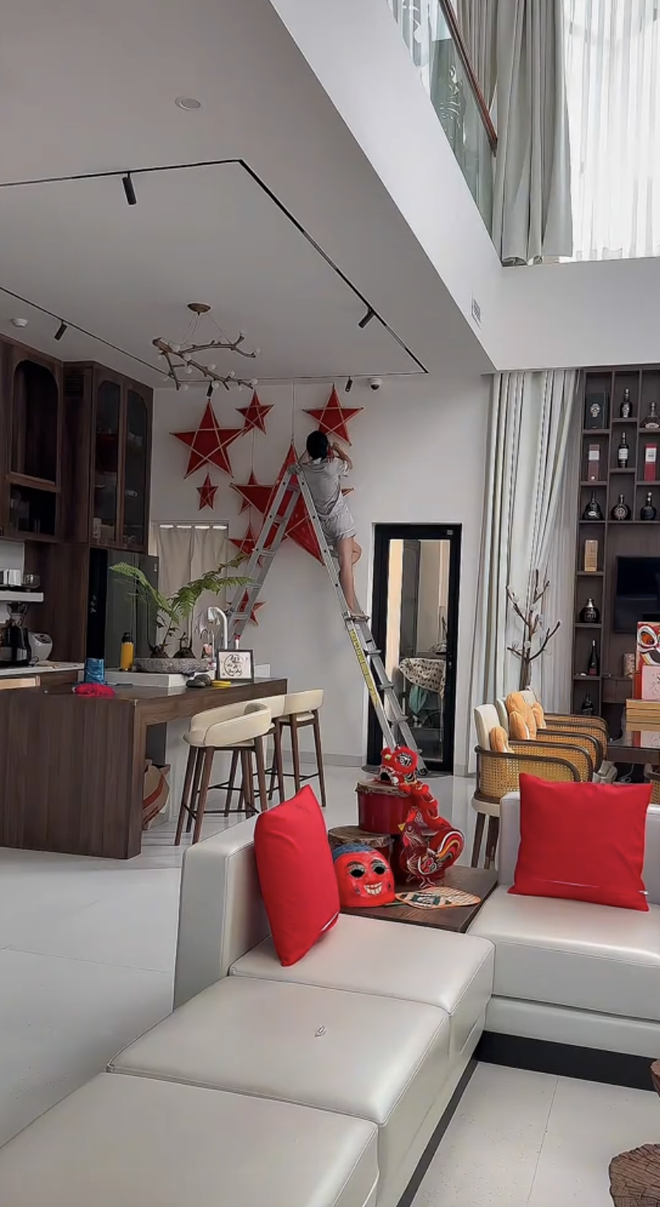 Bà chủ khu du lịch sinh thái trang trí biệt thự rộng 1.000m2 đón Trung thu: Giàu có nhiều, nhưng kiểu này "đáng sợ"- Ảnh 2.