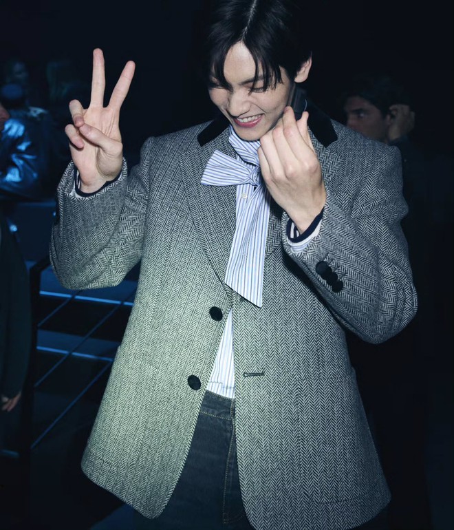 SOOBIN gây náo loạn show Valentino tại Paris Fashion Week?- Ảnh 9.