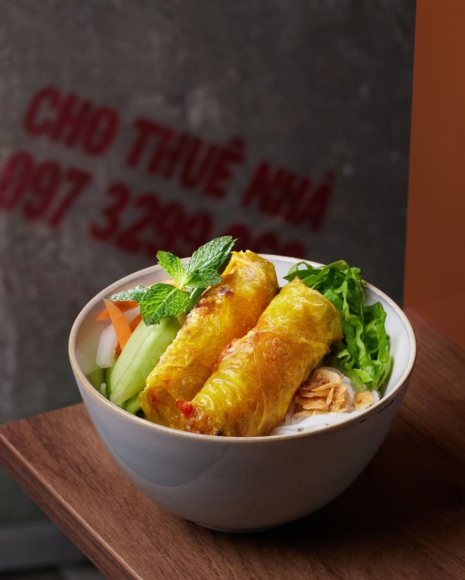 Tạ Đình Phong và Nghê Ni cùng mê tiệm bánh mì Việt giá tận 300k, bán 1000 ổ/ngày- Ảnh 8.