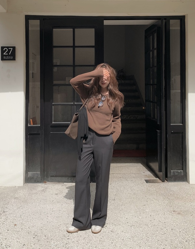 Đừng xem nhẹ 4 mẫu áo tối giản này vì phối với quần ống rộng sẽ cho outfit đẹp đỉnh cao- Ảnh 2.
