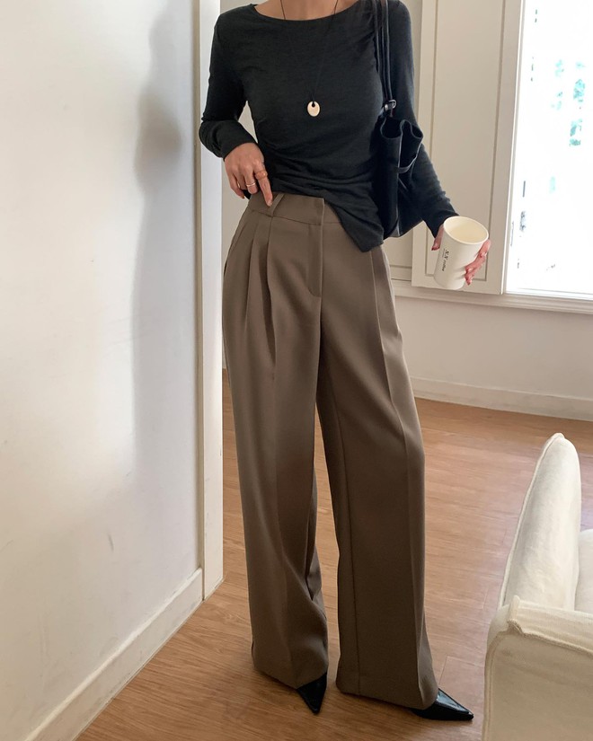 Đừng xem nhẹ 4 mẫu áo tối giản này vì phối với quần ống rộng sẽ cho outfit đẹp đỉnh cao- Ảnh 8.