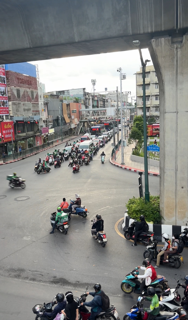 Thái Lan sẽ thu phí hơn 200.000 đồng mỗi du khách khi nhập cảnh- Ảnh 2.