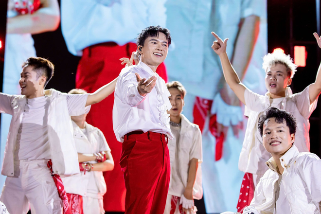 Bùng nổ Y-Fest 2025 tại Huế: Khởi đầu rực rỡ cho hành trình "Hoà nhịp thấu cảm"- Ảnh 9.