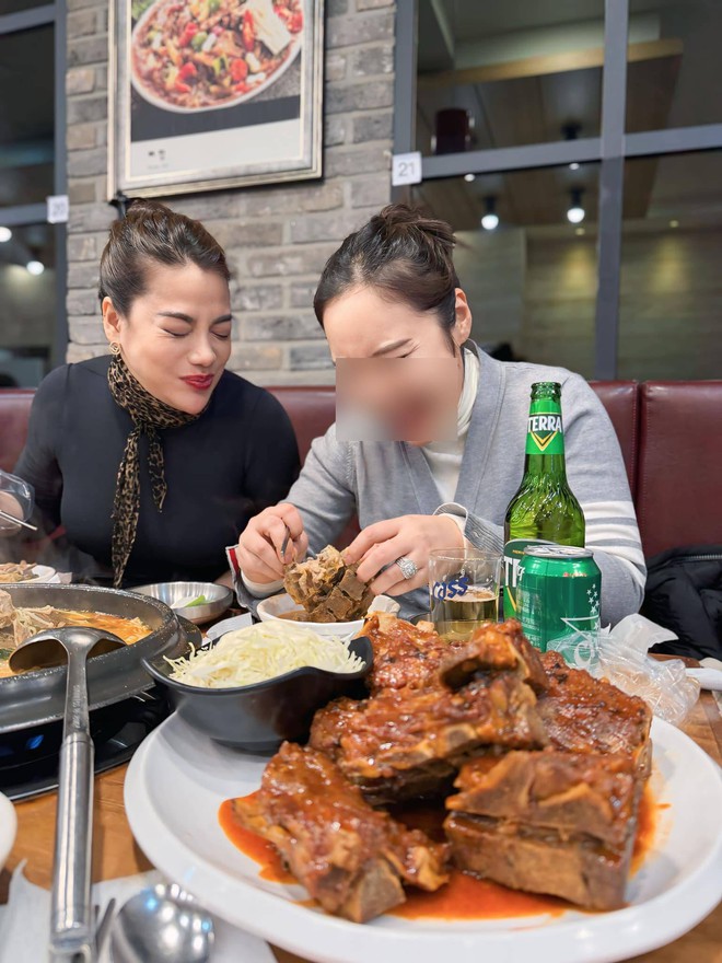 Bữa ăn giàu sang của Trương Ngọc Ánh- Ảnh 2. Bữa ăn giàu sang của Trương Ngọc Ánh- Ảnh 2.